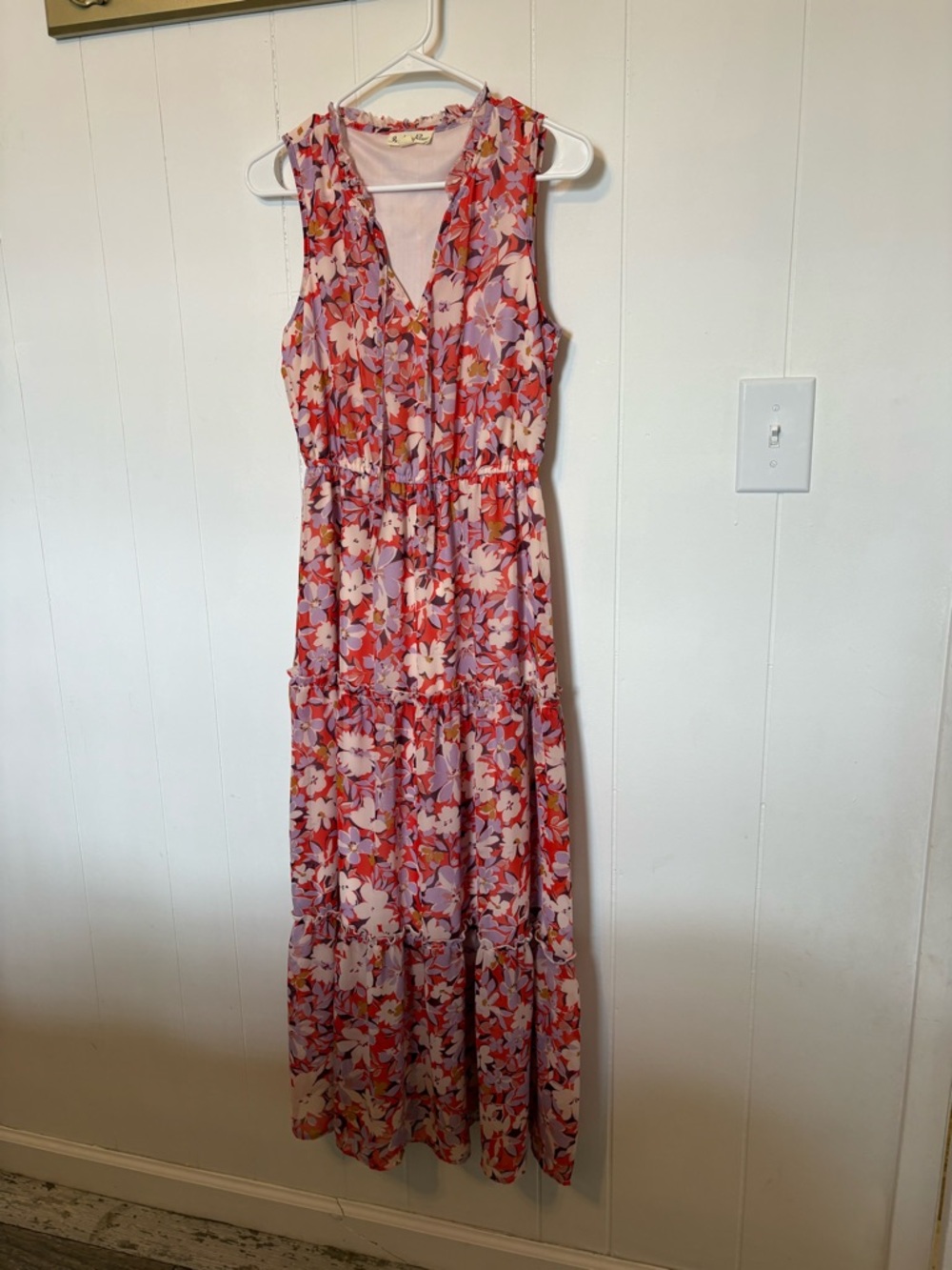 Sleeveless Pink Floral Maxi Dress with V-Neck